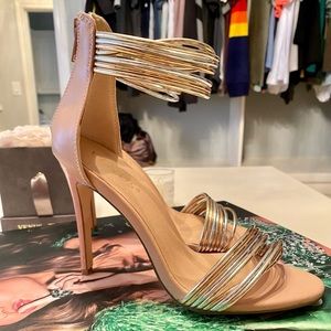 Womens high heels size 7